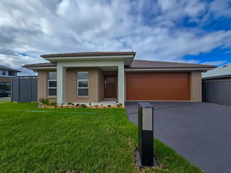 17 Softwood Street, Spring Farm NSW 2570
