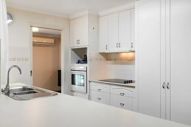 Sixth view of Homely house listing, 2 Delamere Court, Merbein VIC 3505