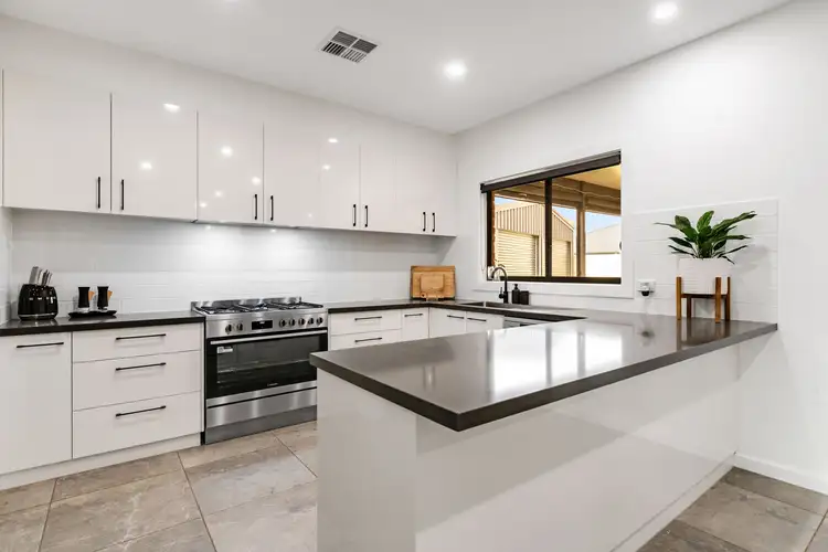 Fifth view of Homely house listing, 5 Joseph Court, Red Cliffs VIC 3496