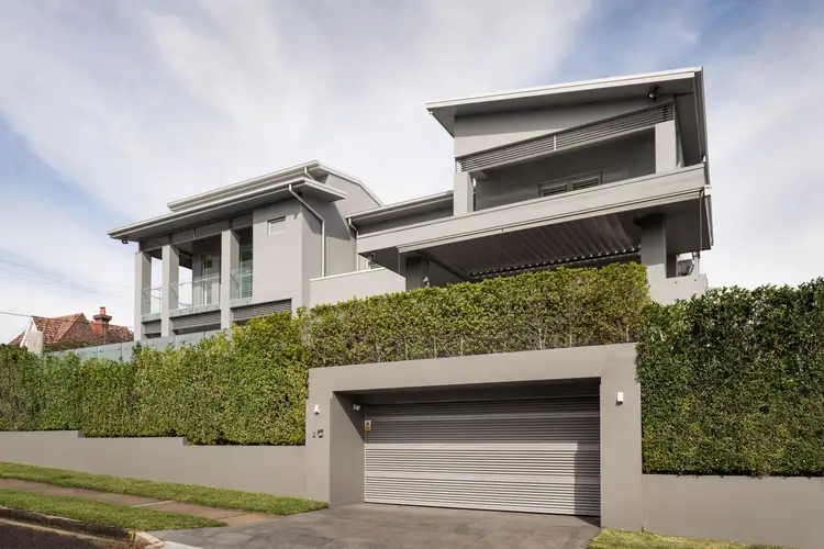 2 Kitchener Road, Hamilton QLD 4007