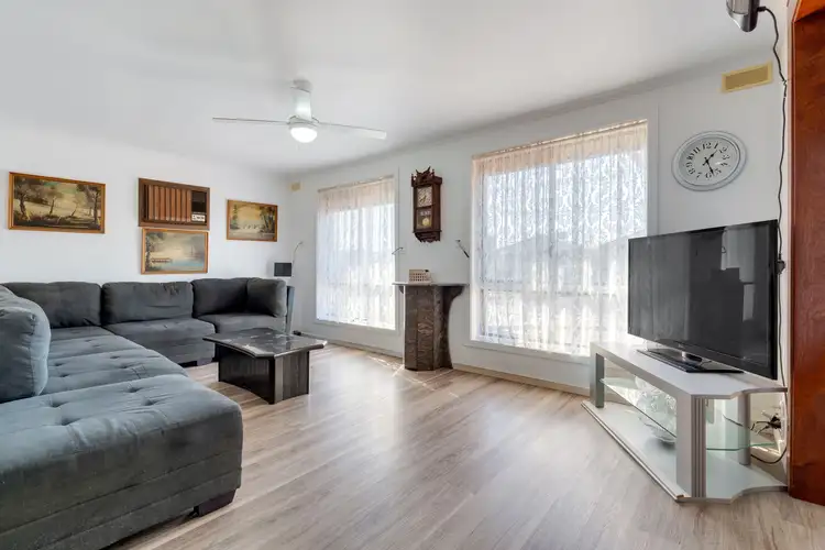 Sixth view of Homely house listing, 5 Chilwell Court, Meadow Heights VIC 3048