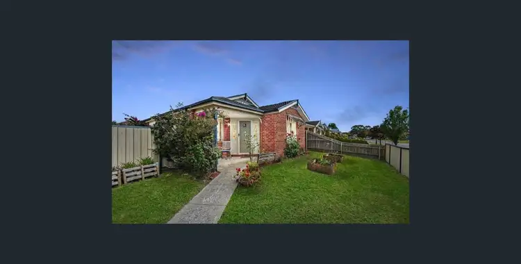 24 Wakenshaw Crescent, Pakenham VIC 3810