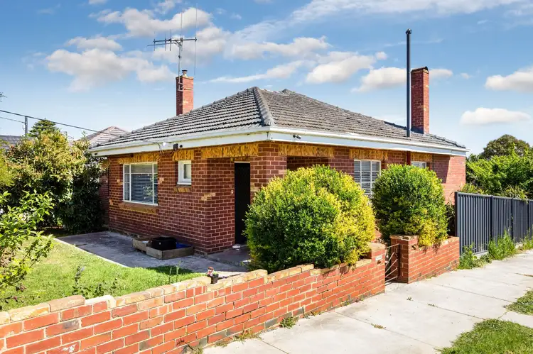 16 Albion Street, Kennington VIC 3550