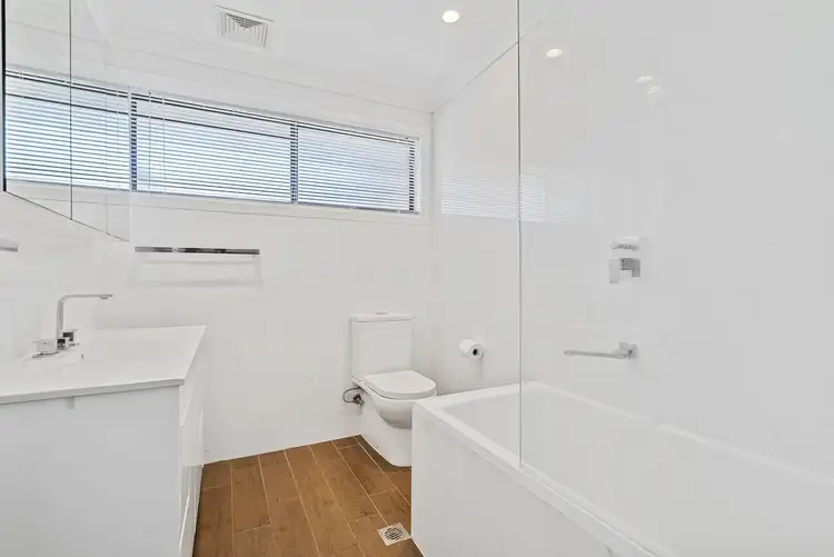 Fourth view of Homely semi-detached listing, 2/39 Cabarita Avenue, Tugun QLD 4224