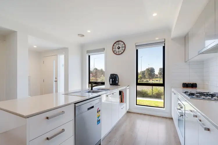 Sixth view of Homely townhouse listing, 829 Aitken Boulevard, Craigieburn VIC 3064