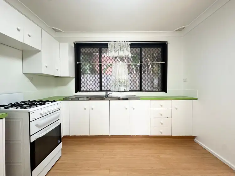Fifth view of Homely house listing, 2 Balimo Place, Glenfield NSW 2167