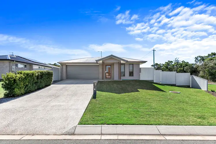 1 Padre Drive, Urangan QLD 4655