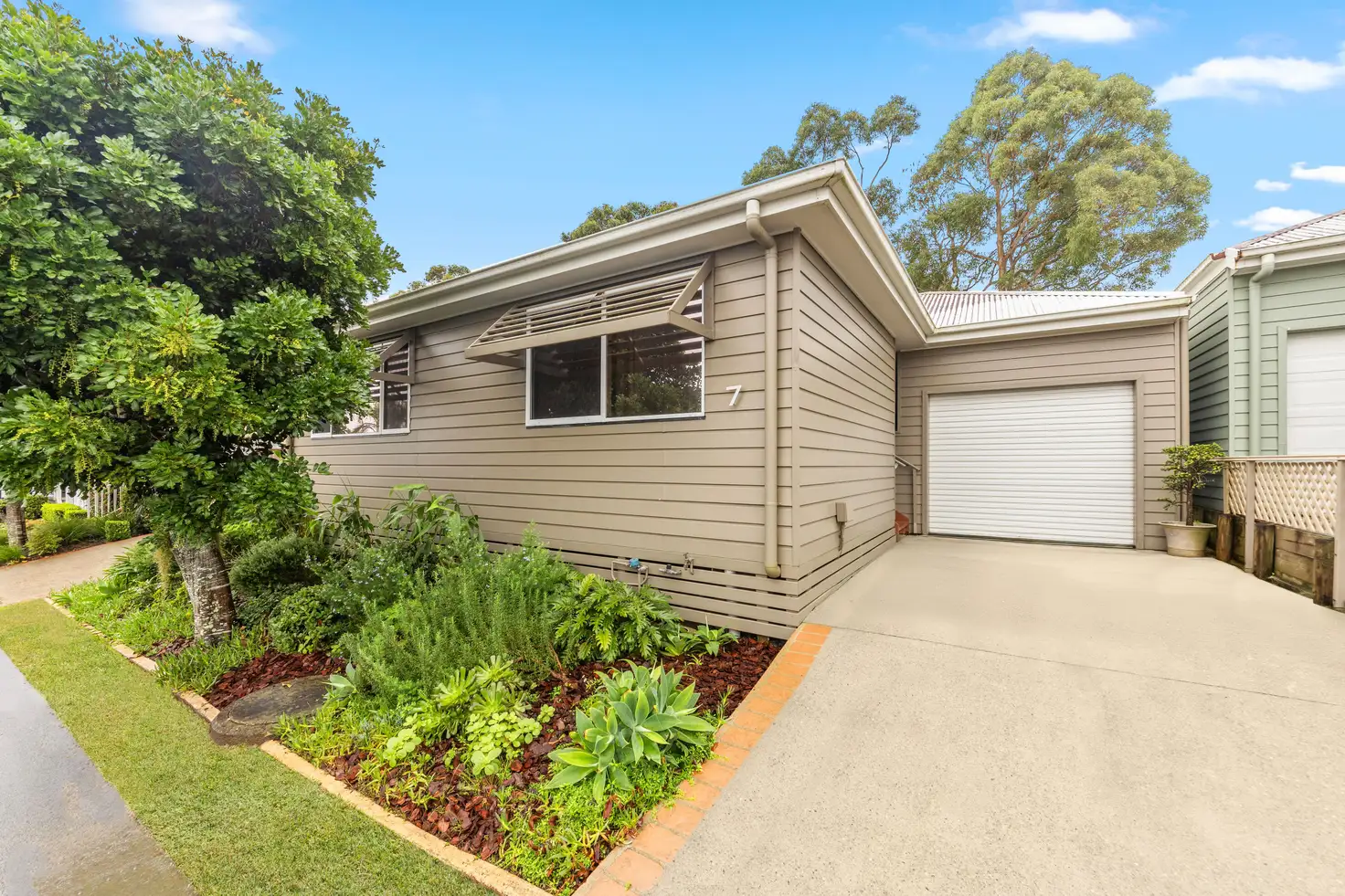 Main view of Homely retirement listing, Unit 7/2 Saliena Avenue, Lake Munmorah NSW 2259