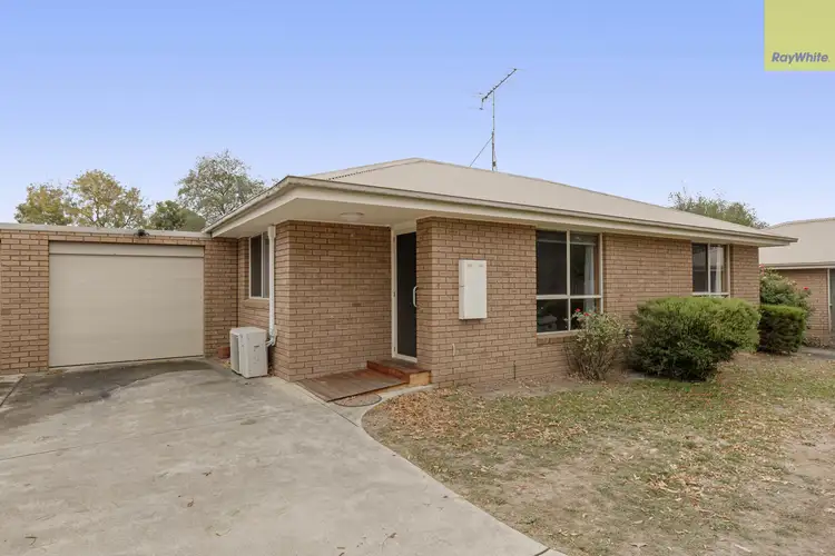 2/88 Atkinson Street, Ballan VIC 3342