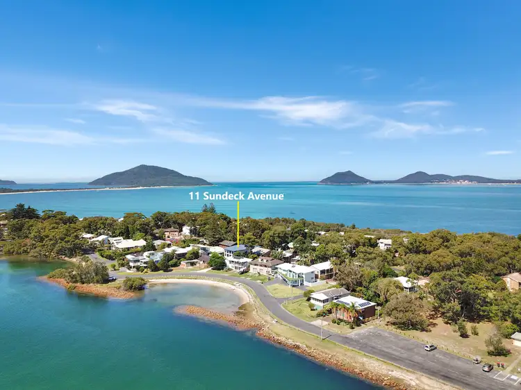 11 Sundeck Avenue, Hawks Nest NSW 2324