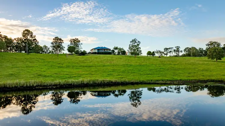 8 Old Coach Lane, Canina QLD 4570