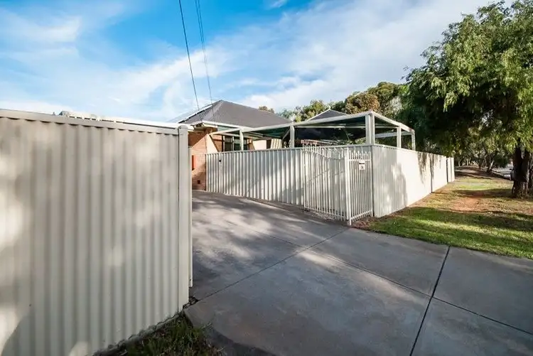14 Lincoln Crescent, Pooraka SA 5095