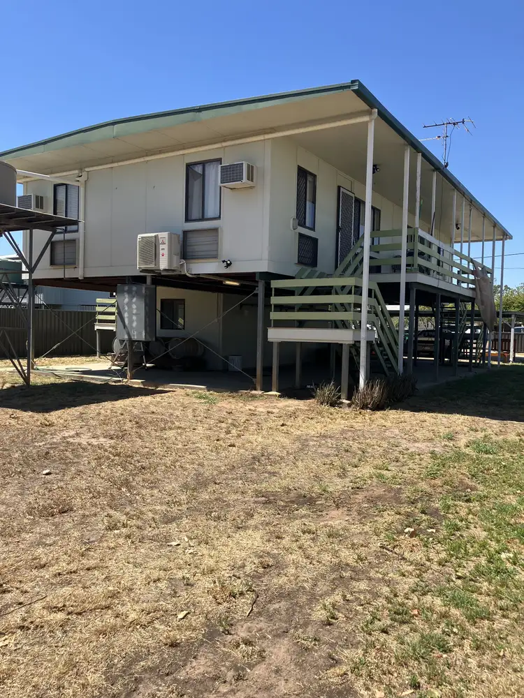 2/137 Thistle, Blackall QLD 4472