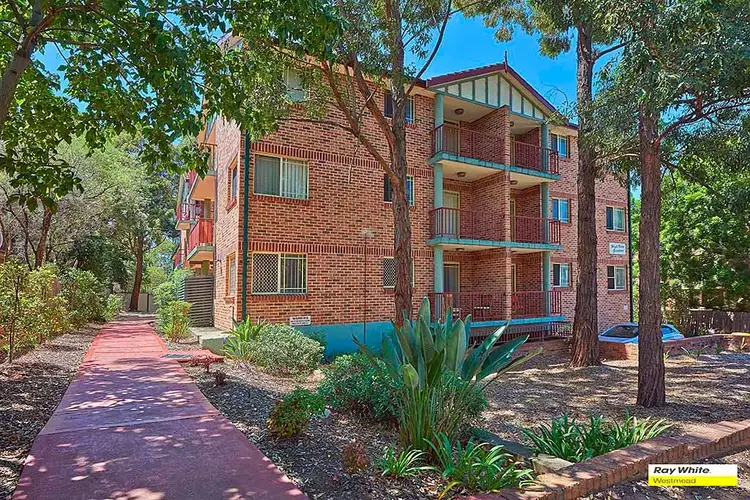 8/5-7 Priddle Street, Westmead NSW 2145