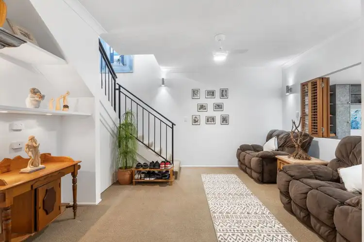 2/50 Rainbow Beach Road, Rainbow Beach QLD 4581
