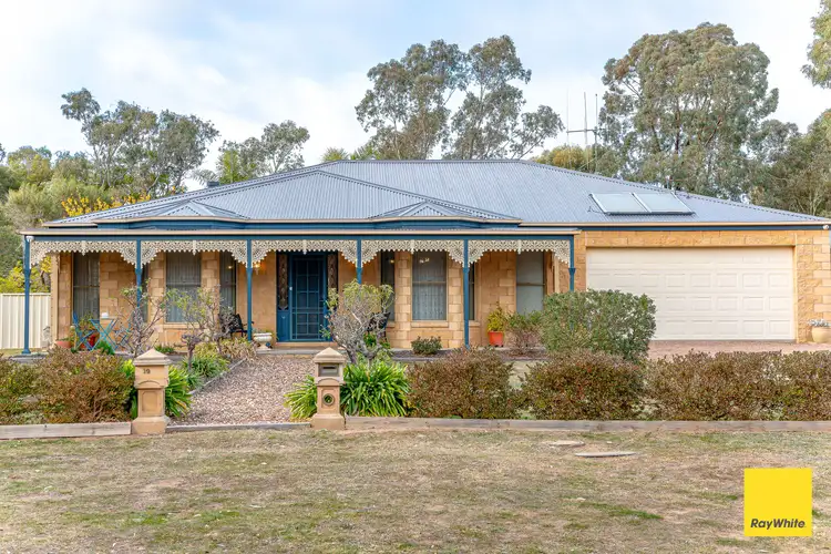 19 Wattle Drive, Heathcote VIC 3523