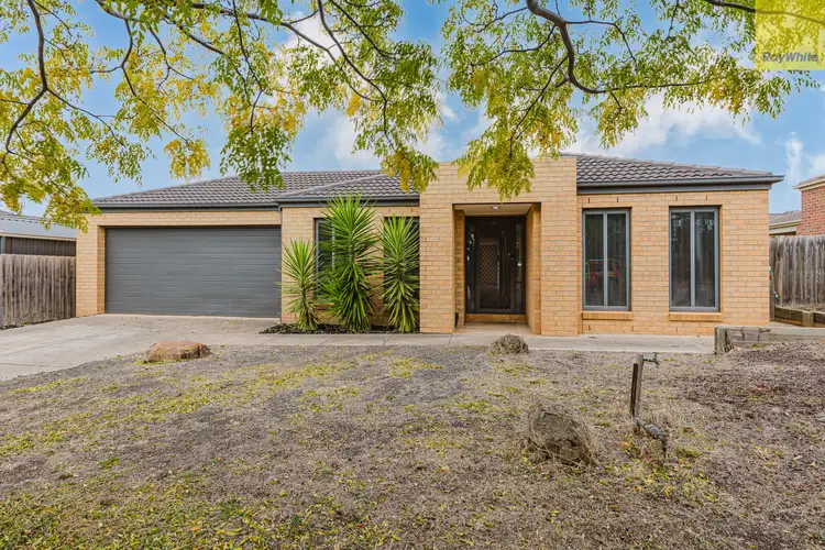 21 Harry Vallence Drive, Maddingley VIC 3340