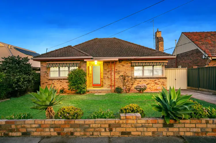 10 Marchant Avenue, Reservoir VIC 3073