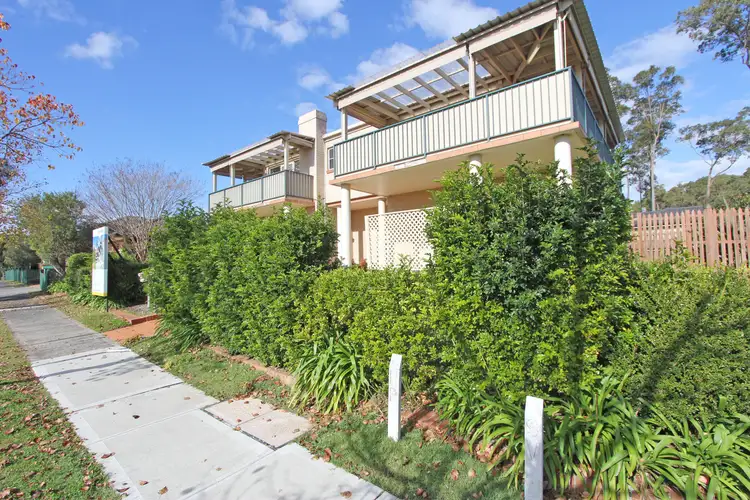 11-13 Van Stappen Road