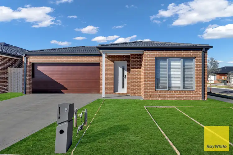 9 Finn Way, Tarneit VIC 3029