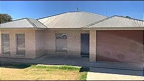 10 Heath Drive, Clare SA 5453