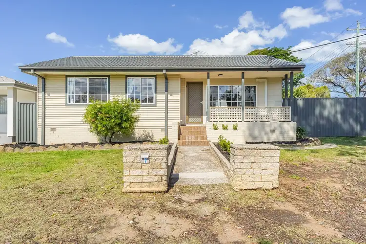 7 Lander Street, Leumeah NSW 2560