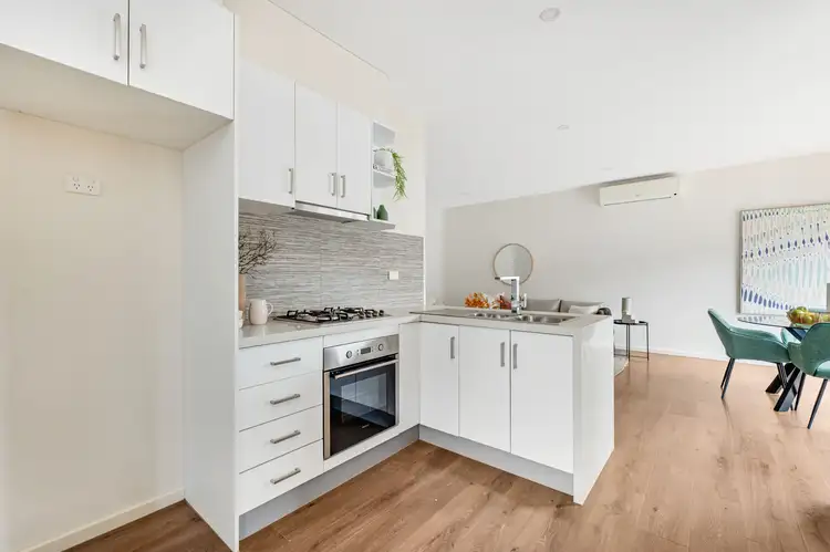 Fifth view of Homely unit listing, 2/16 Jinghi Road, Reservoir VIC 3073