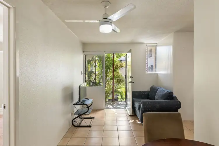 6/75 Sir Fred Schonell Drive, St Lucia QLD 4067