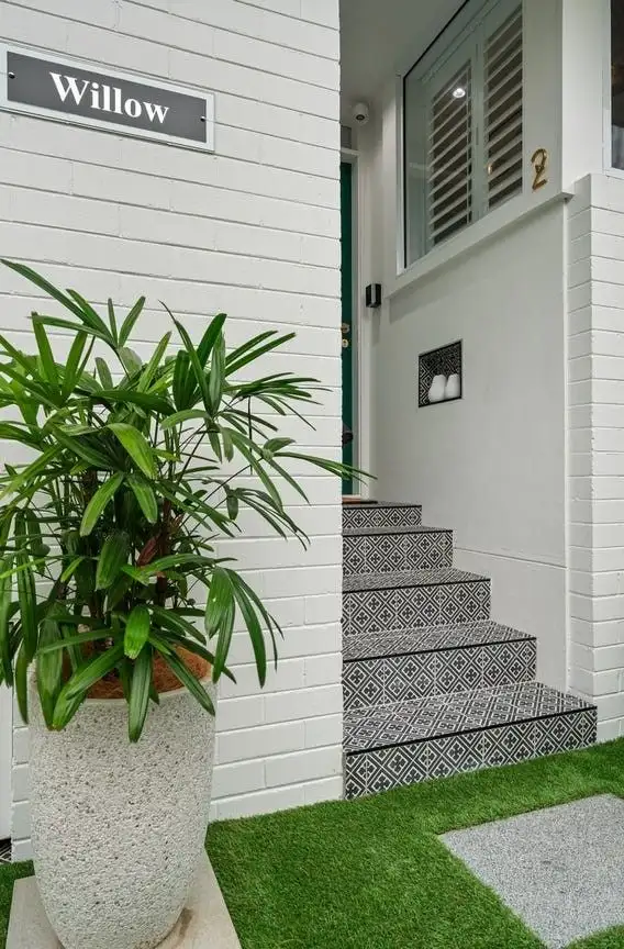 2/193 Albany Street, Point Frederick NSW 2250