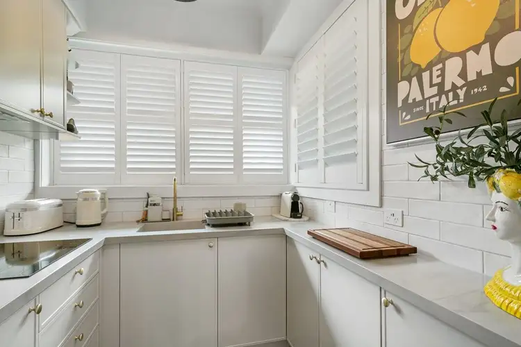 2/193 Albany Street, Point Frederick NSW 2250
