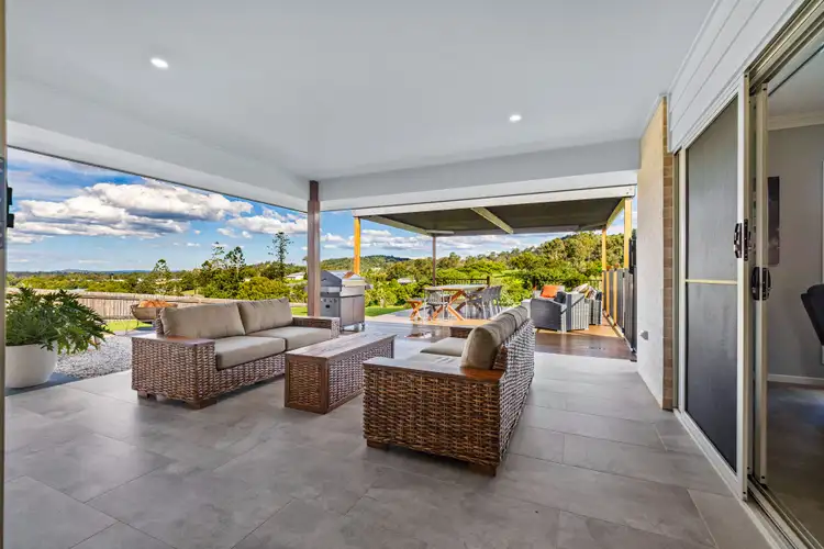 24 Walters Way, Chatsworth QLD 4570