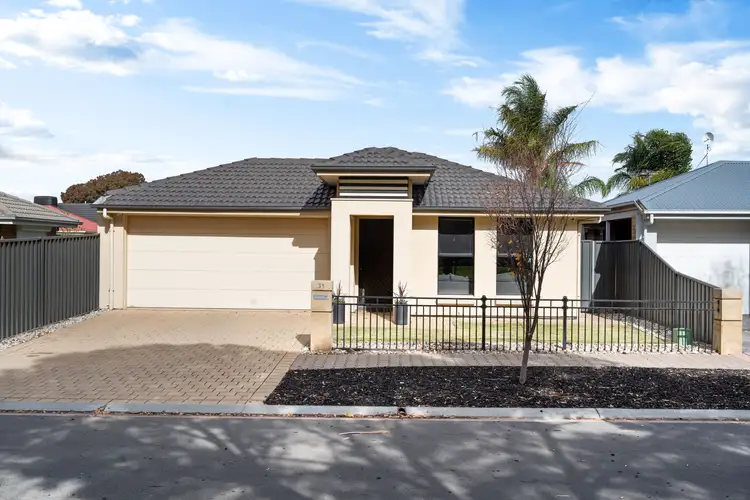31 Coonawarra Avenue, Andrews Farm SA 5114