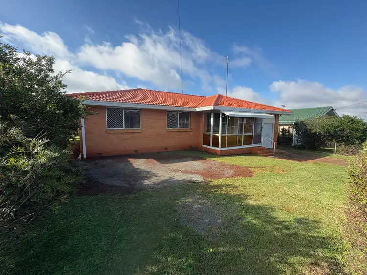 16 Hinton Street, Wilsonton QLD 4350