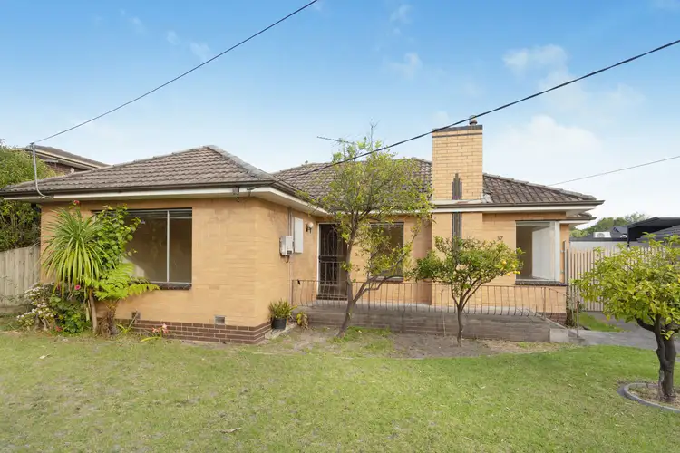 37 Pasadena Crescent, Bentleigh East VIC 3165