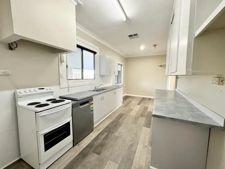 Fifth view of Homely house listing, 2 Cannawigara Road, Bordertown SA 5268