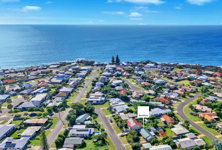Second view of Homely house listing, 6 Endeavour Court, Bargara QLD 4670