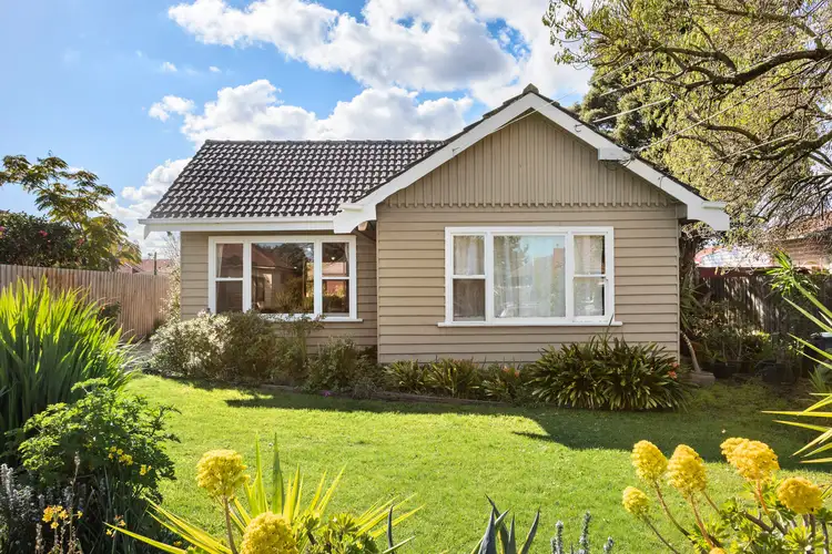 13 Moorookyle Avenue, Hughesdale VIC 3166