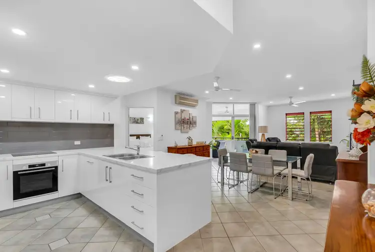 35/23-25 Veivers Road, Palm Cove QLD 4879