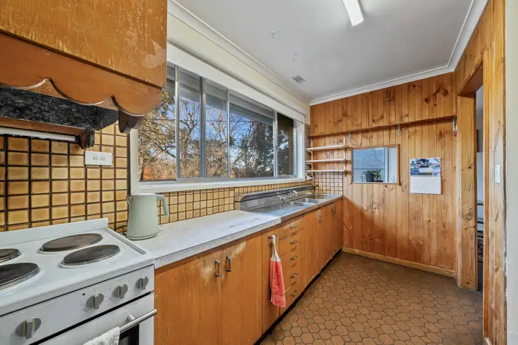 Fifth view of Homely house listing, 8 Druitt Place, Macquarie ACT 2614