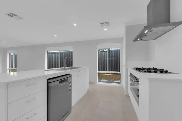 23 Stringybark Loop, Coodanup WA 6210
