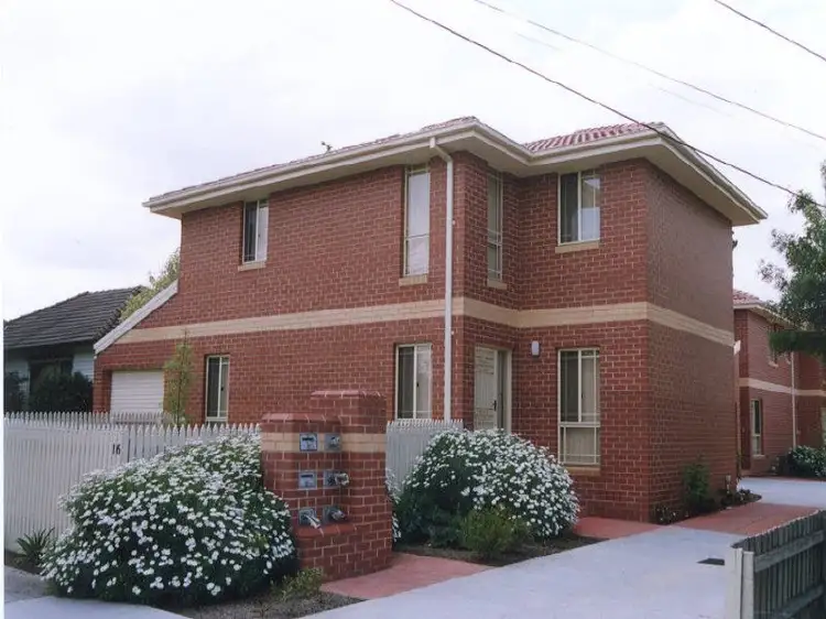 1/16 Prince Street, Clayton VIC 3168