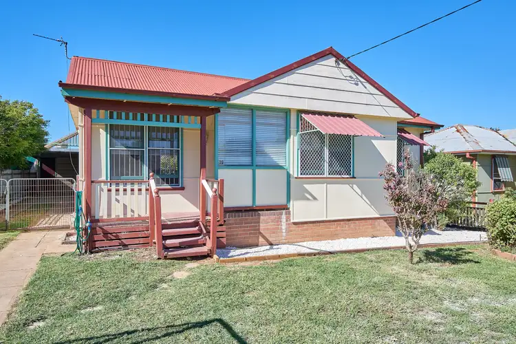 16 McDonough Avenue, Mount Austin NSW 2650