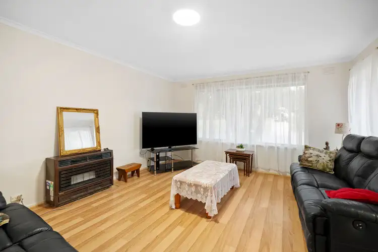 Second view of Homely house listing, 2 Carmen Court, Ringwood VIC 3134