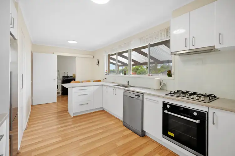 Fourth view of Homely house listing, 2 Carmen Court, Ringwood VIC 3134
