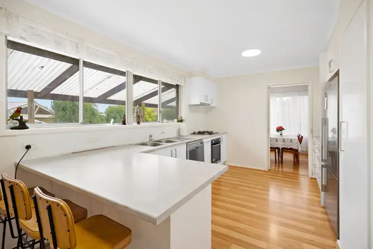 Fifth view of Homely house listing, 2 Carmen Court, Ringwood VIC 3134