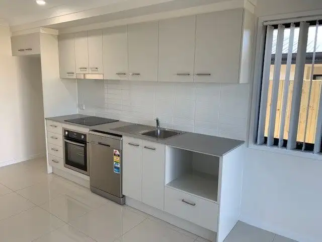 Second view of Homely house listing, 2/33 Locke Crescent, Redbank Plains QLD 4301