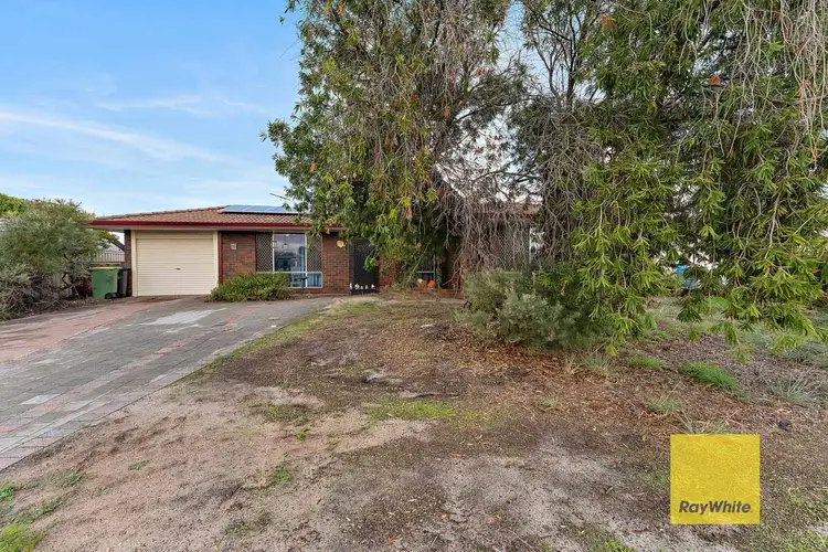 72 Forest Lakes Drive, Thornlie WA 6108