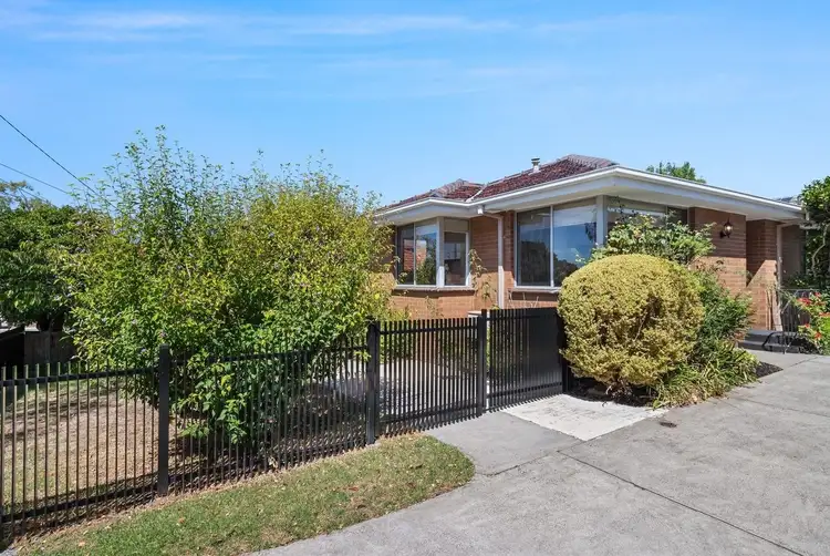 1/2 Gowan Road, Mount Waverley VIC 3149