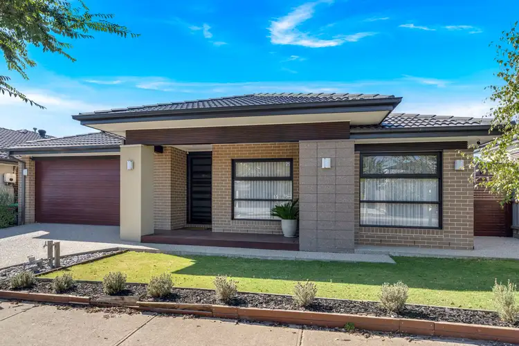35 Latteridge Way, Mickleham VIC 3064