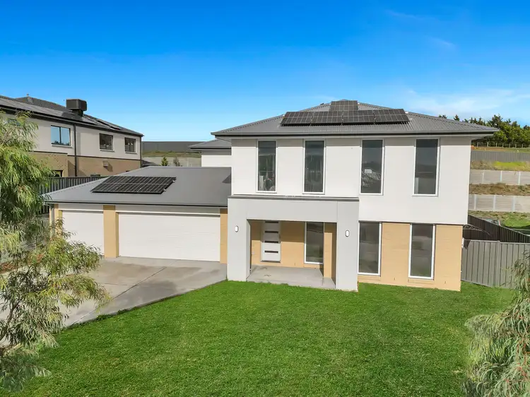 119 Timberline Parkway, Pakenham VIC 3810